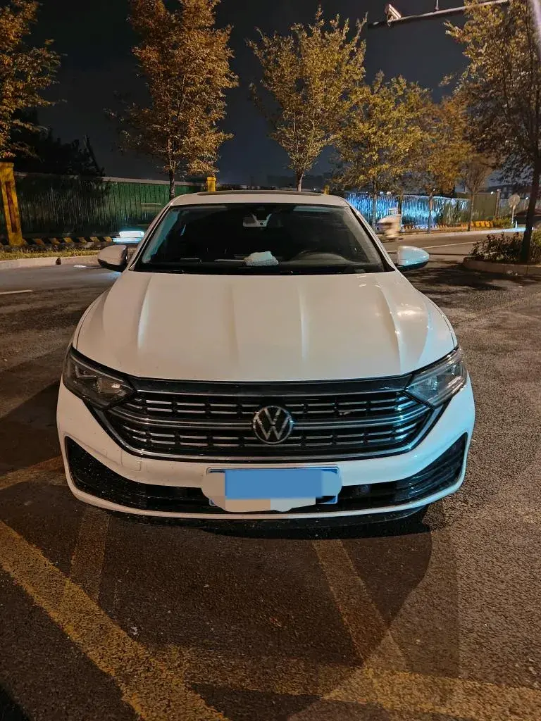 2023 VOLKSWAGEN SAGITAR thumbnail 2