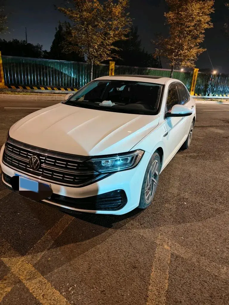 2023 VOLKSWAGEN SAGITAR view 1