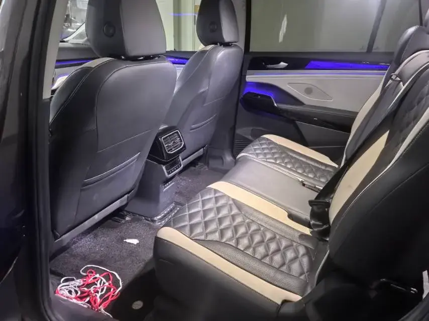 2021 VOLKSWAGEN ID.6 thumbnail 3