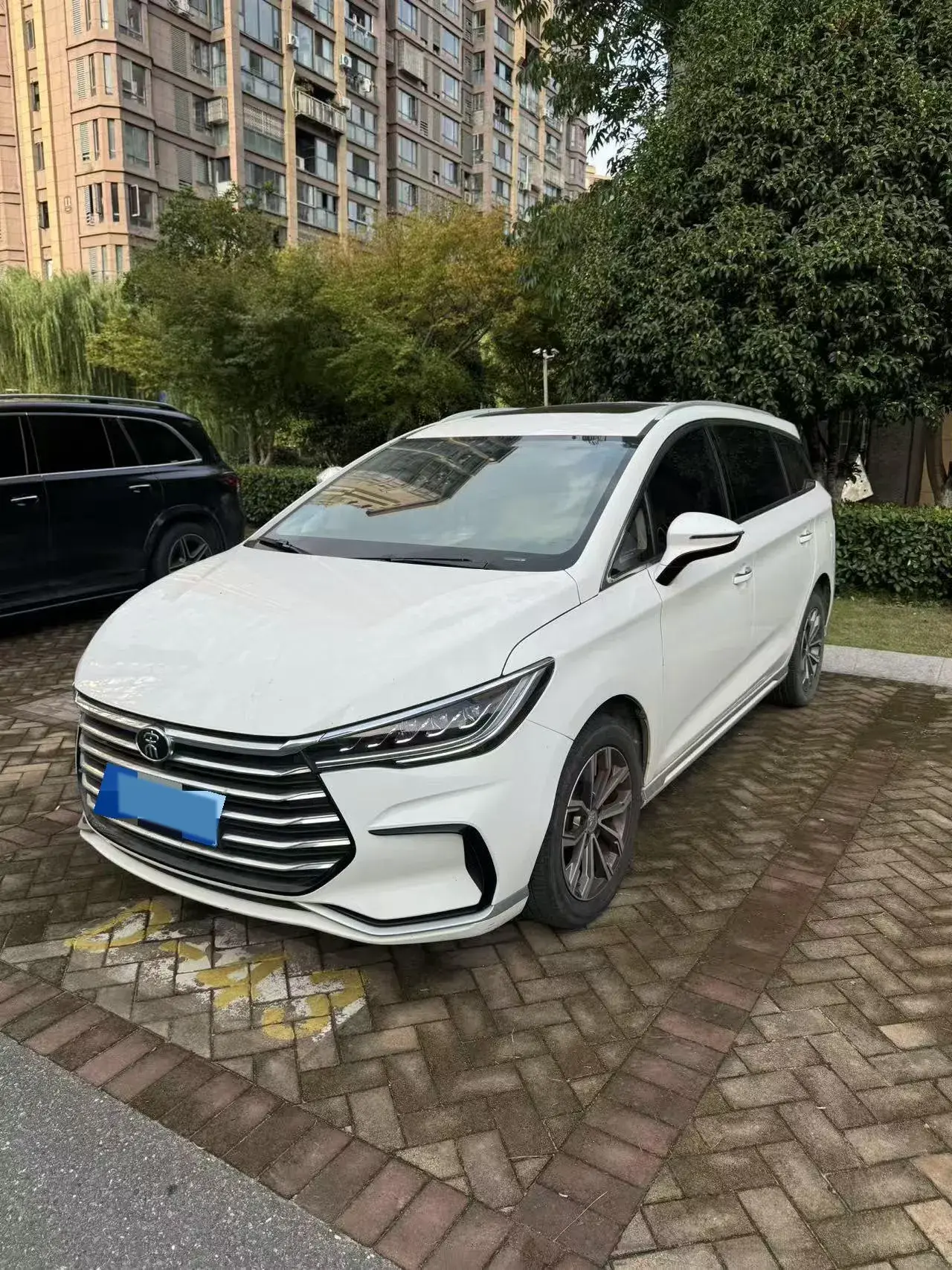2021 BYD SONG view 1