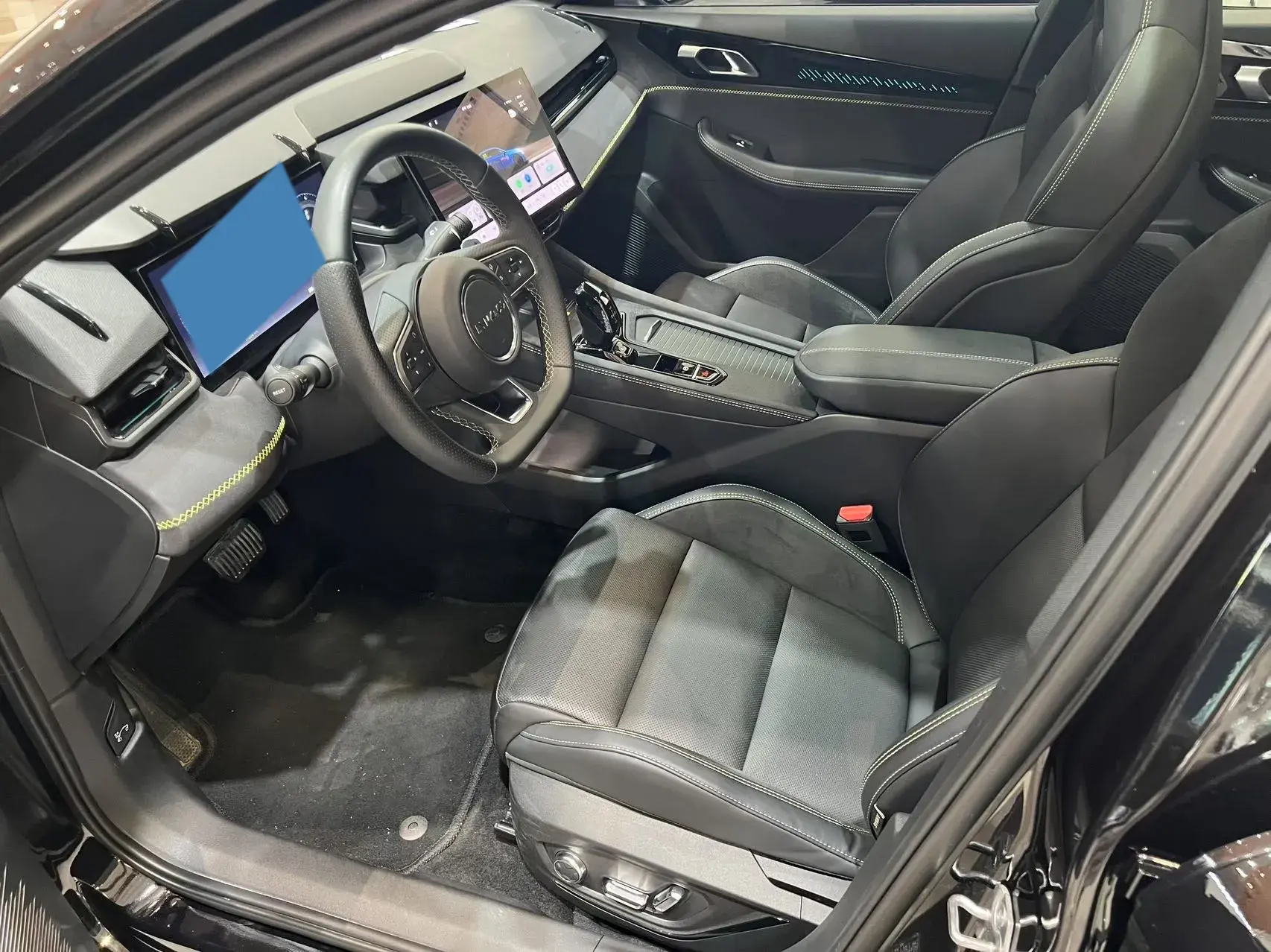 2023 LYNK&CO 03 thumbnail 4