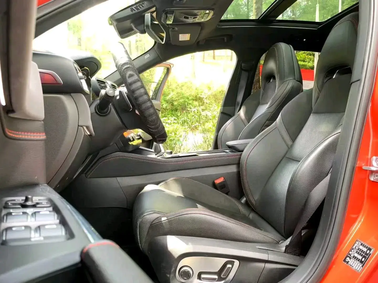 2019 LYNK&CO 03 thumbnail 4