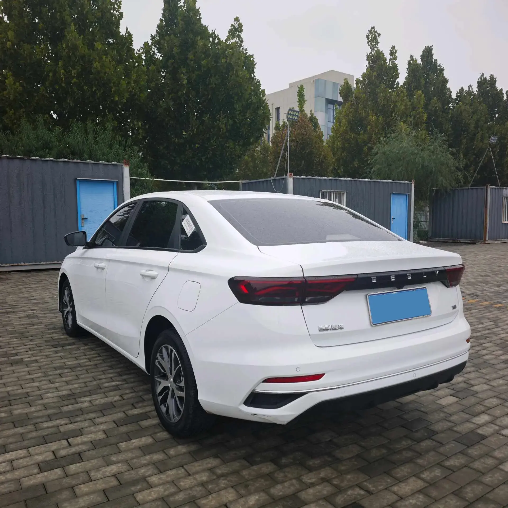 2023 GEELY EMGRAND thumbnail 4