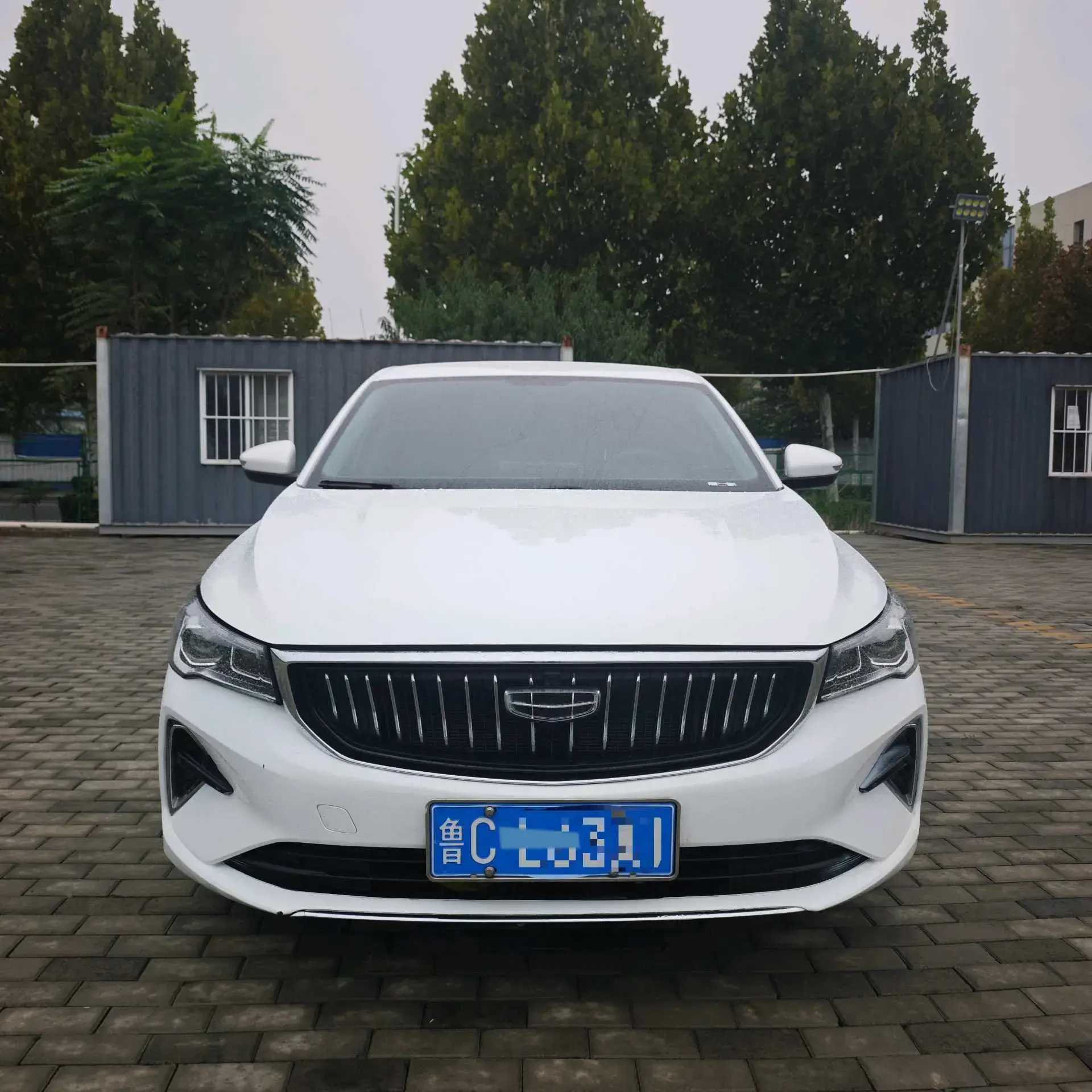 2023 GEELY EMGRAND thumbnail 2