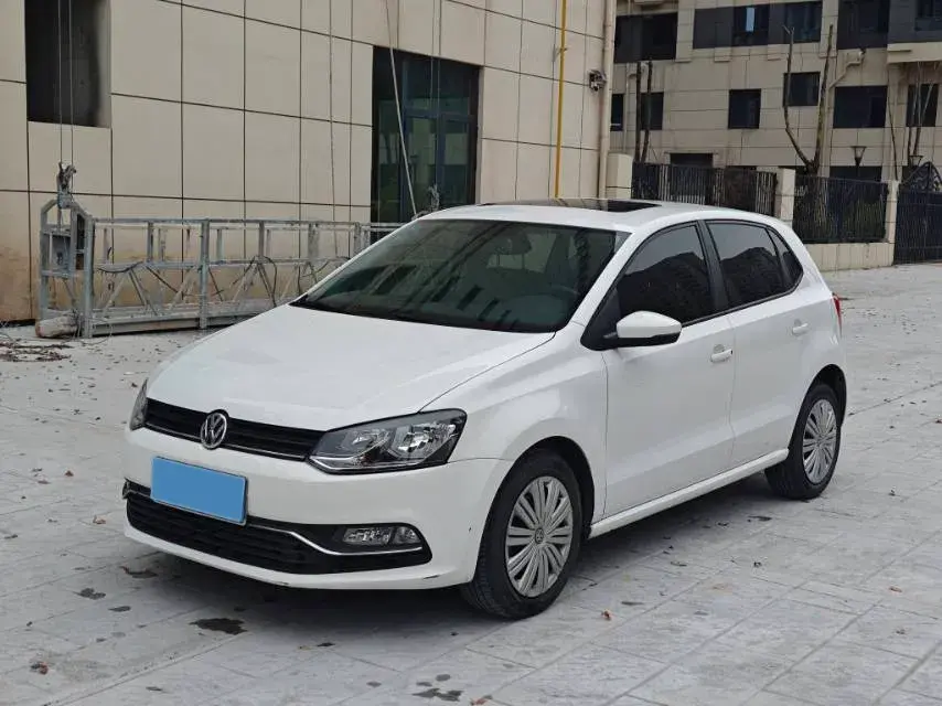 2018 VOLKSWAGEN POLO view 1