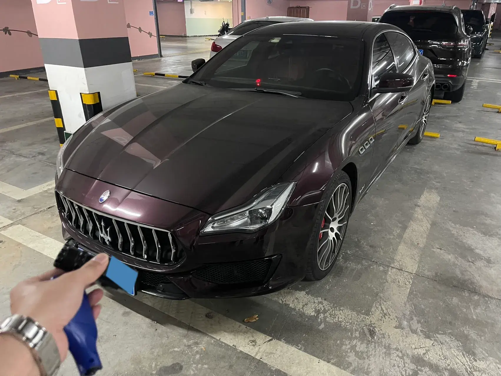 2019 MASERATI QUATTROPORTE view 1