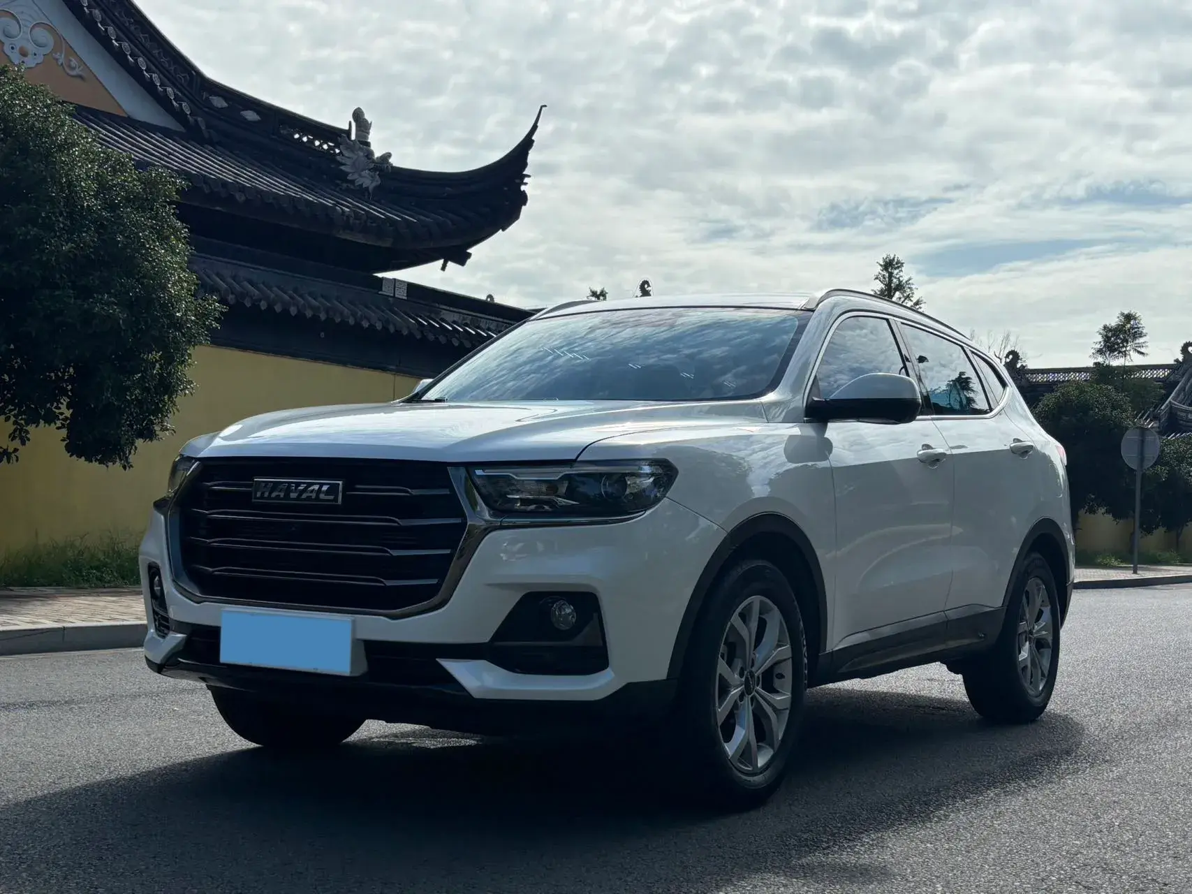 2021 HAVAL H6 view 1