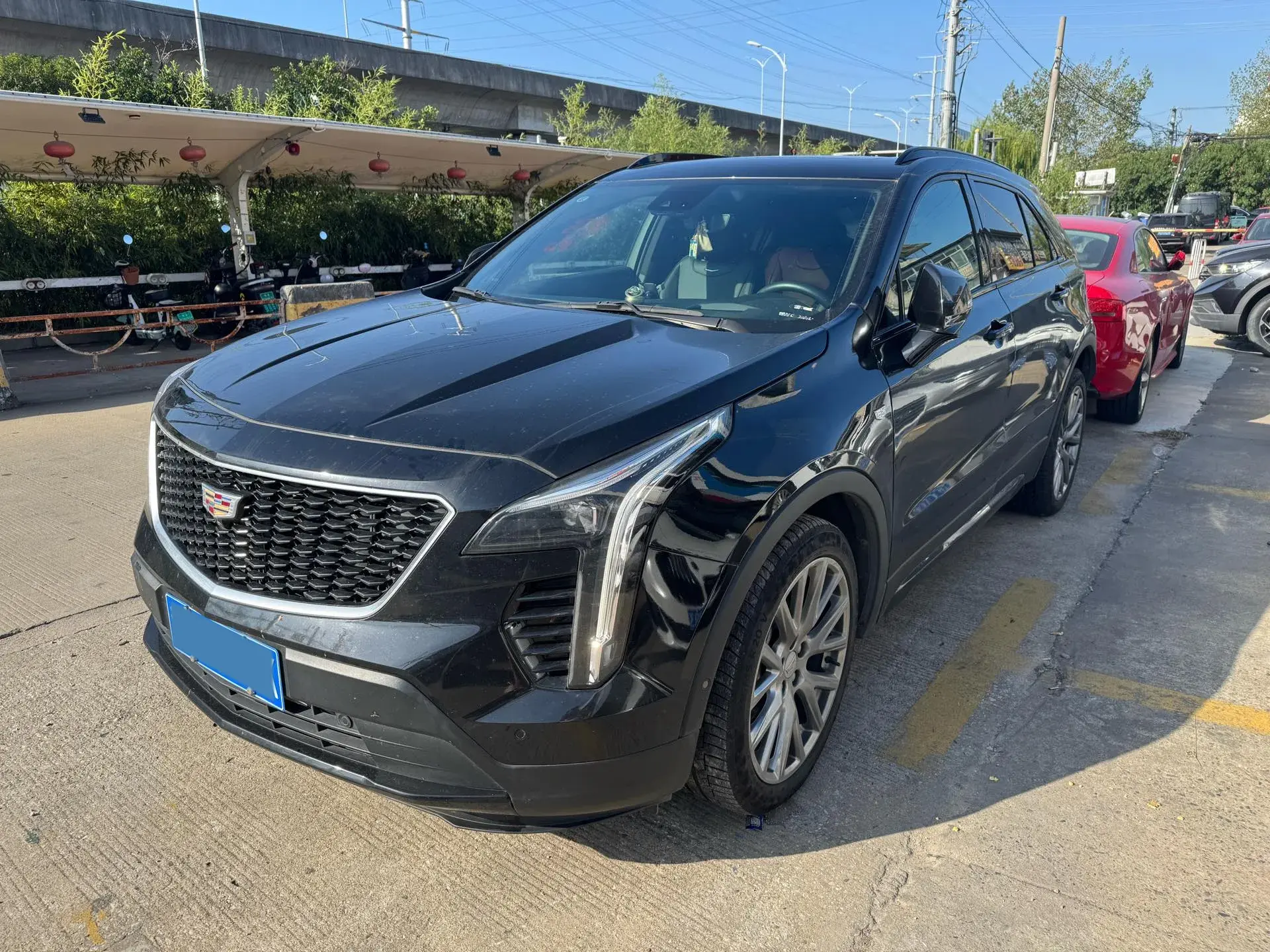 2023 CADILLAC XT4 view 1