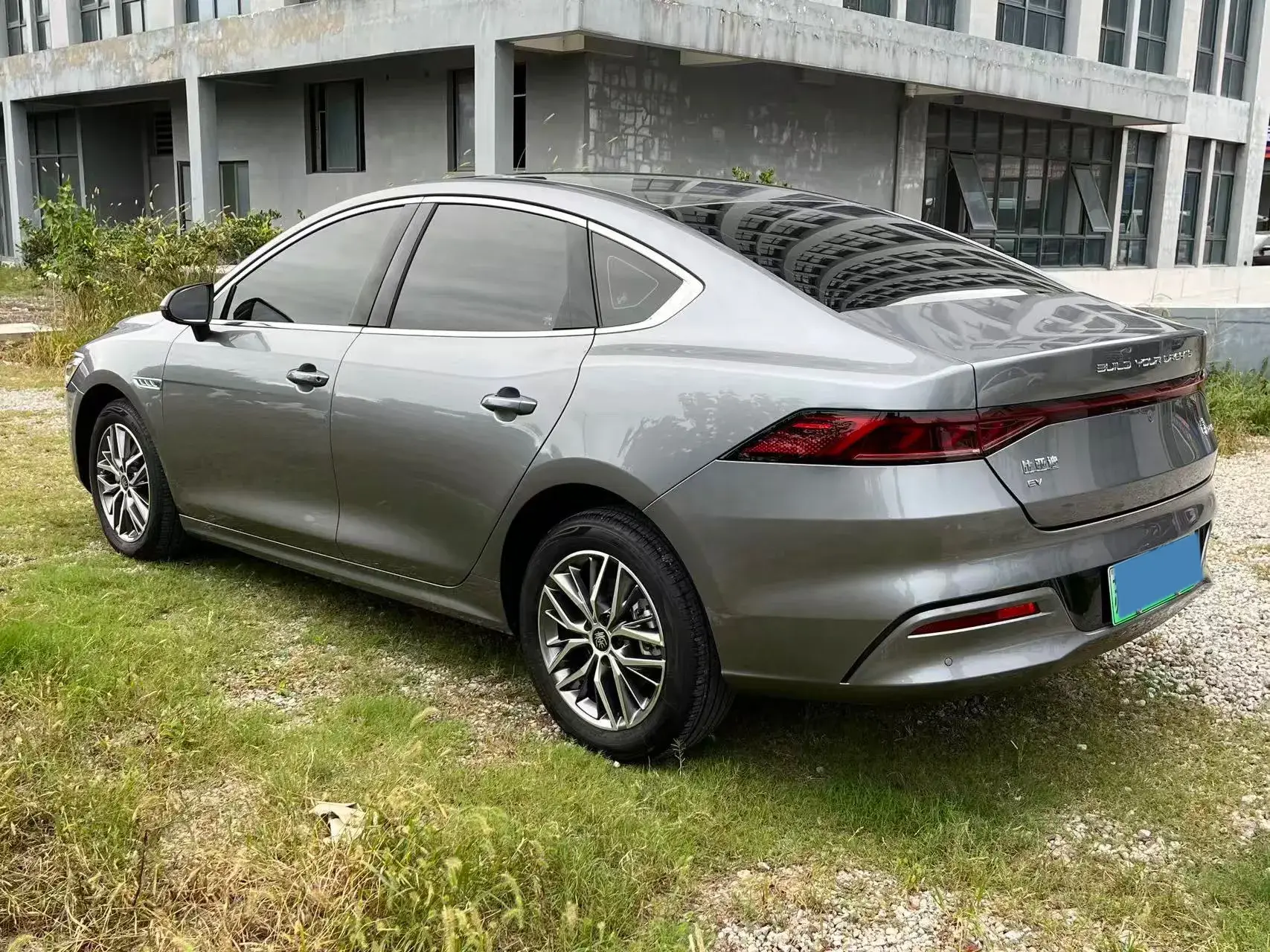 2024 BYD QIN thumbnail 4