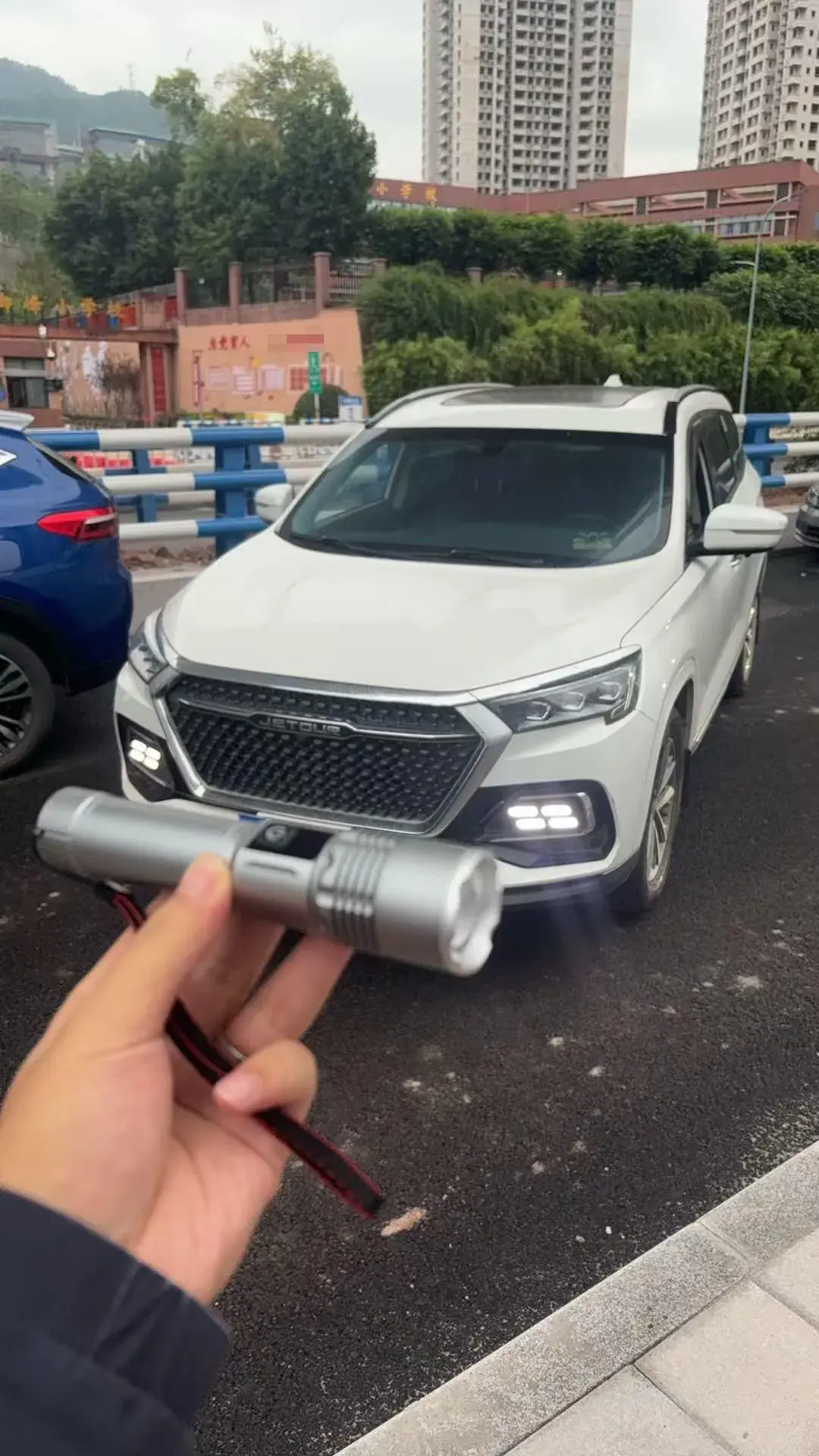 2022 JETOUR X95 view 1