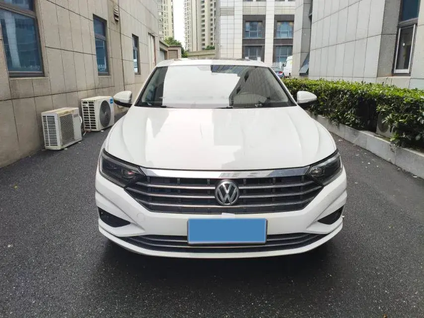 2019 VOLKSWAGEN SAGITAR thumbnail 2