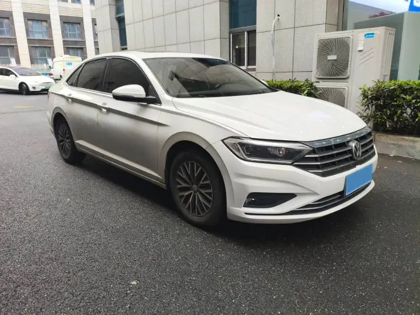 2019 VOLKSWAGEN SAGITAR thumbnail 4