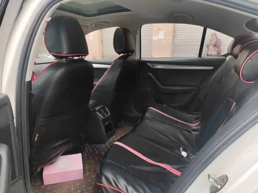 2018 SKODA OCTAVIA thumbnail 4