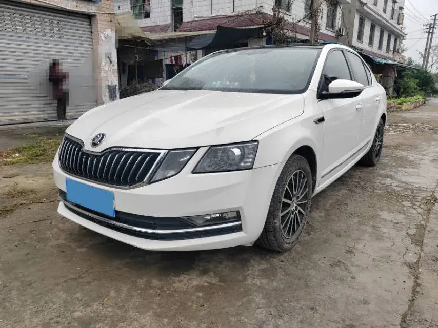 2018 SKODA OCTAVIA view 1