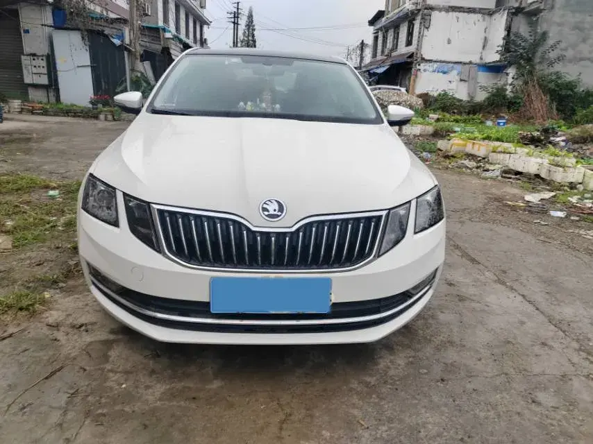 2018 SKODA OCTAVIA thumbnail 2