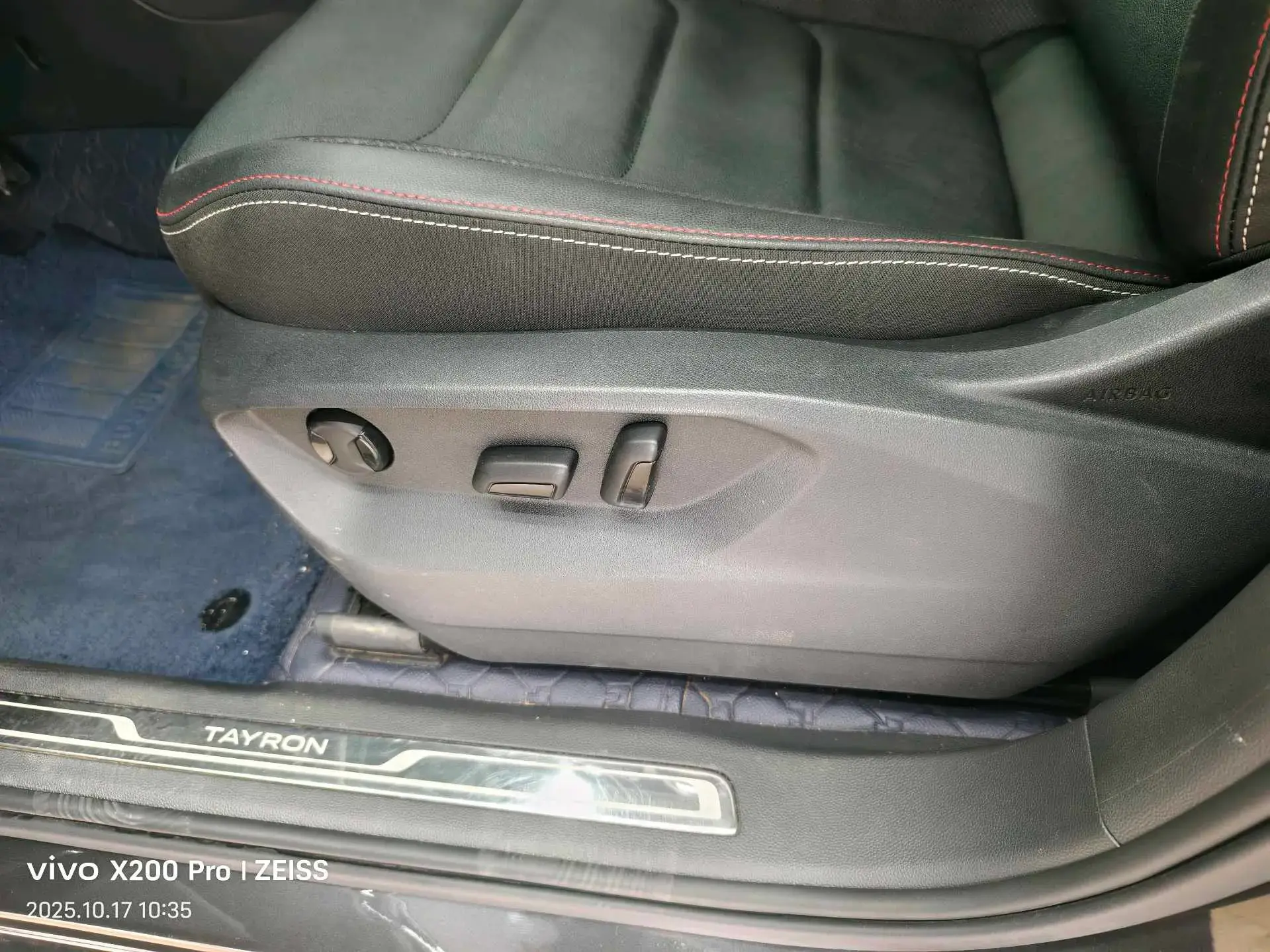 2022 VOLKSWAGEN TAYRON thumbnail 4