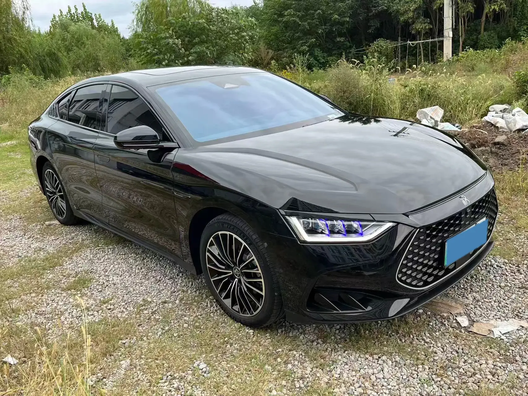 2022 BYD HAN thumbnail 3