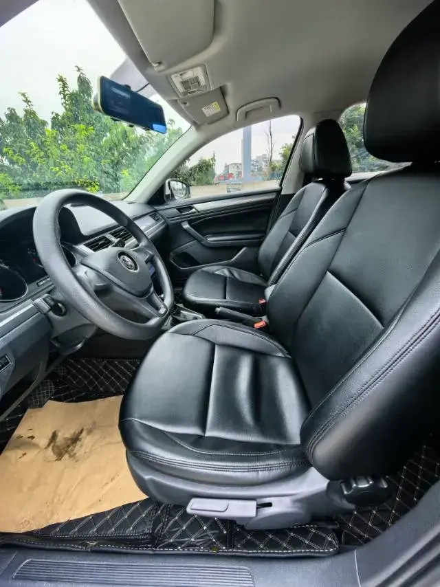 2018 VOLKSWAGEN BORA thumbnail 4