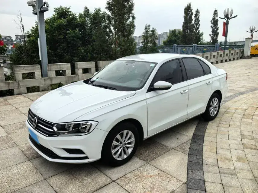 2018 VOLKSWAGEN BORA view 1