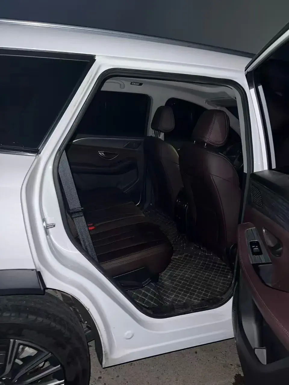 2023 JETOUR X90 thumbnail 3