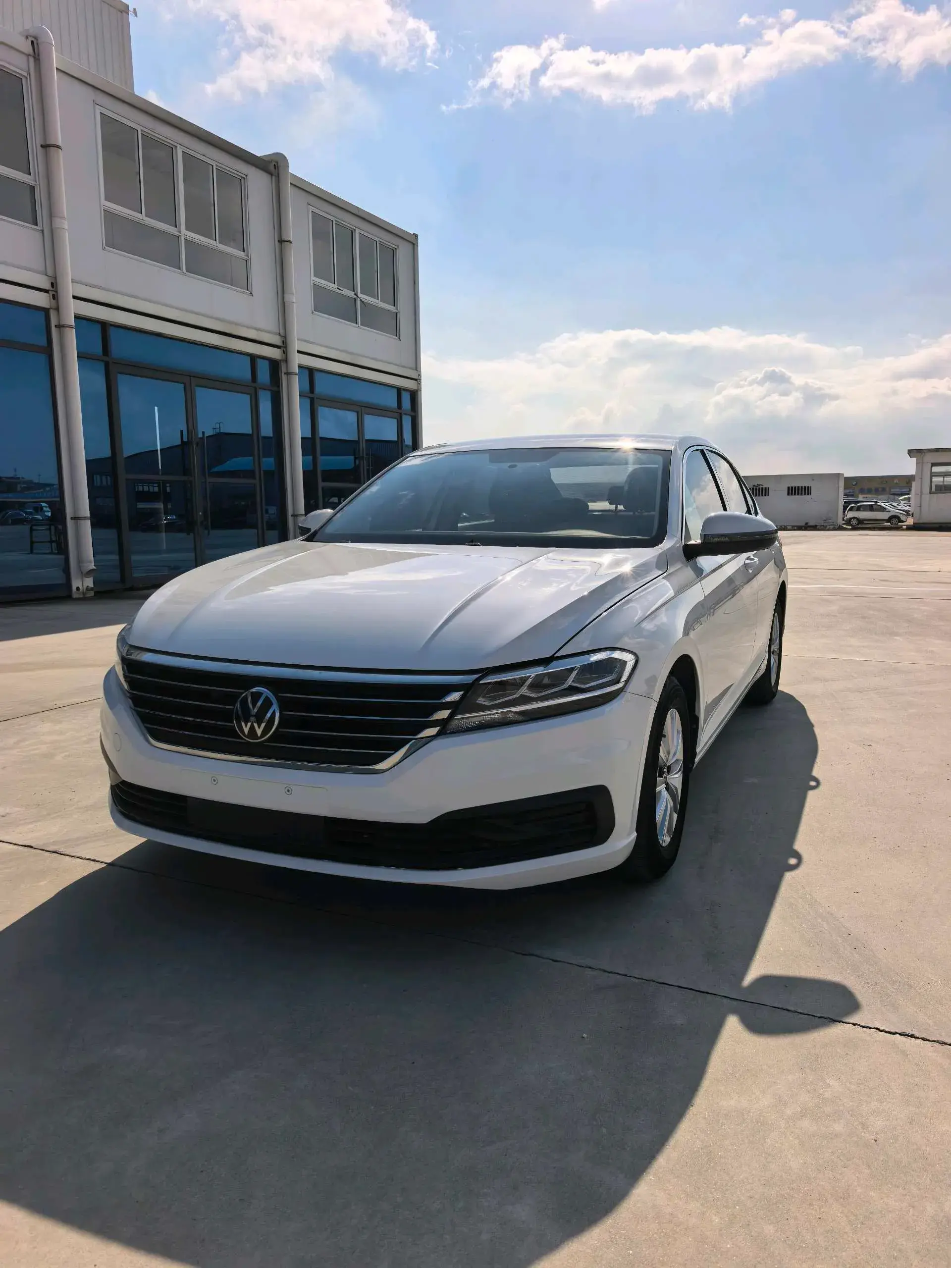 2019 VOLKSWAGEN LAVIDA view 1