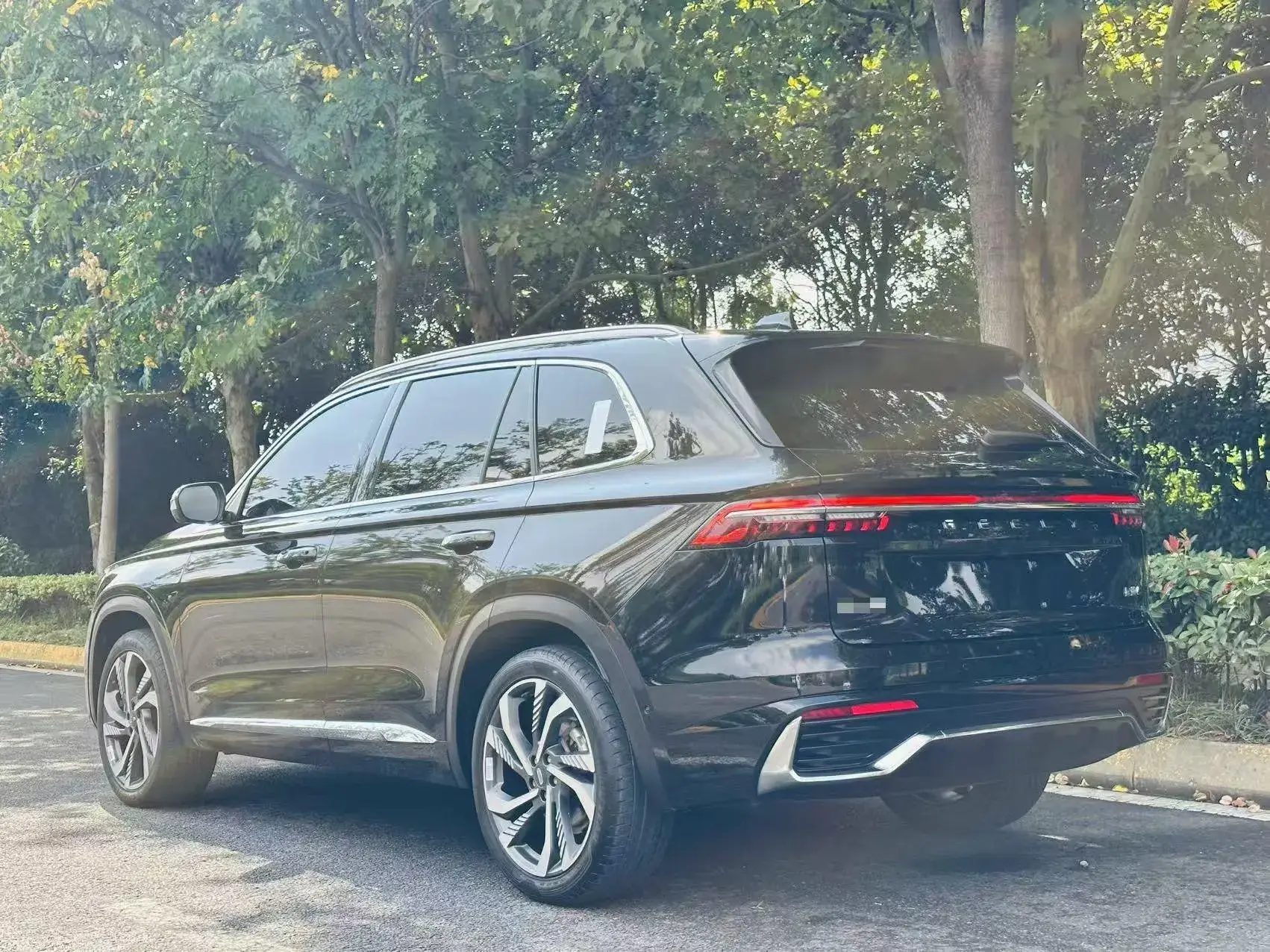 2021 GEELY MONJARO thumbnail 4