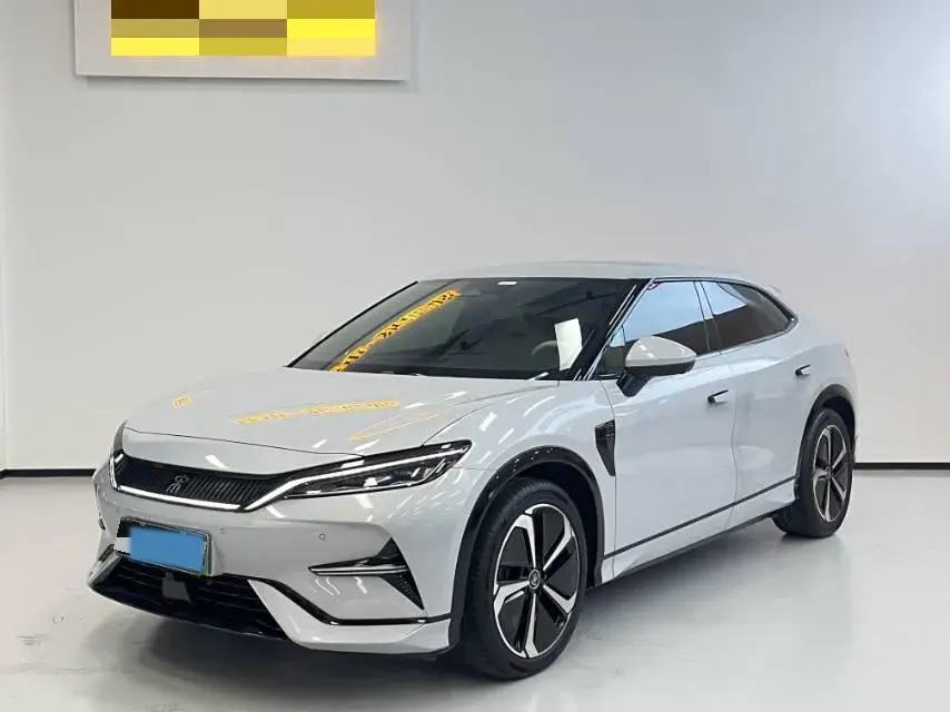 2024 BYD SONGL view 1