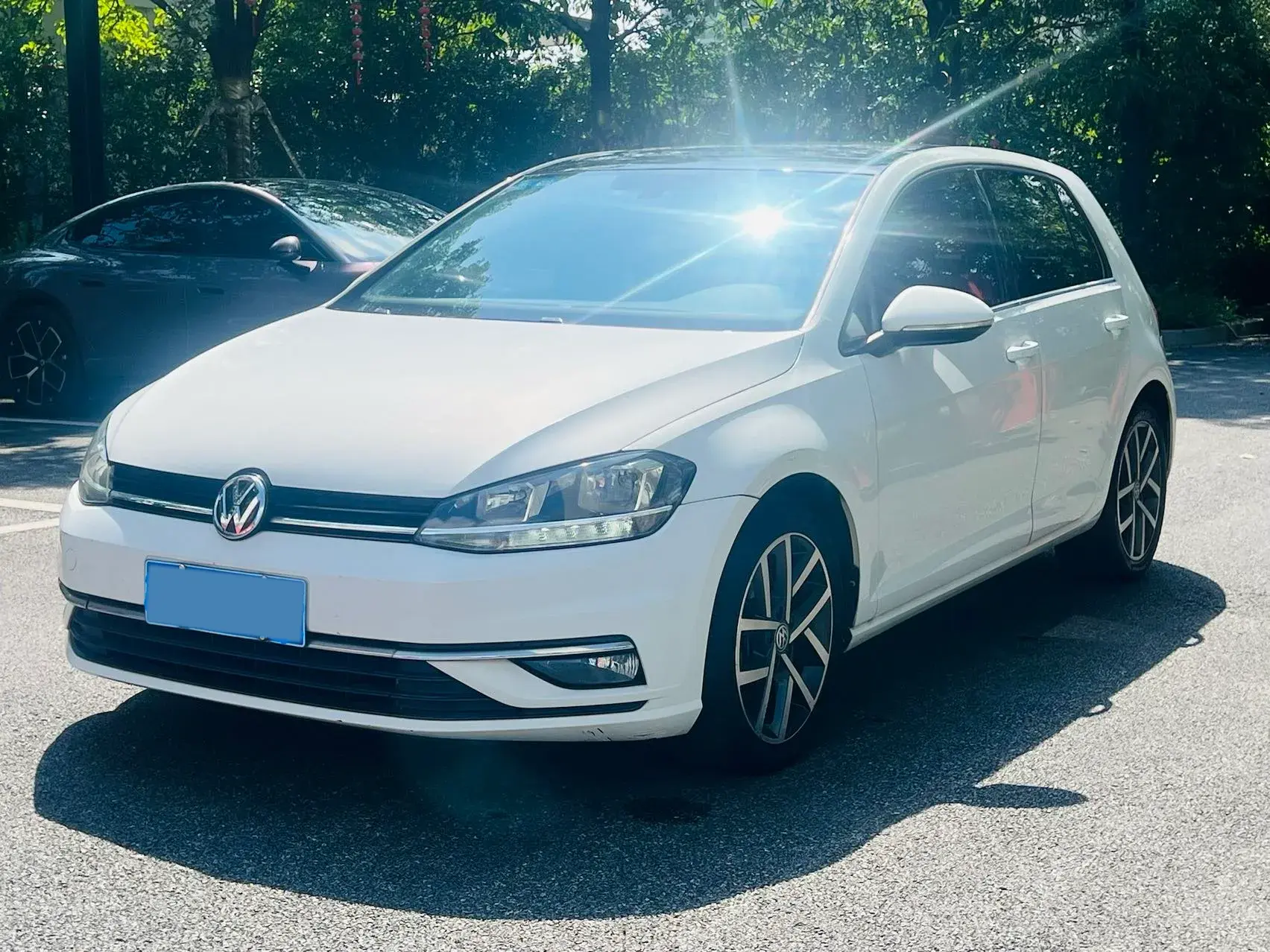 2020 VOLKSWAGEN GOLF view 1