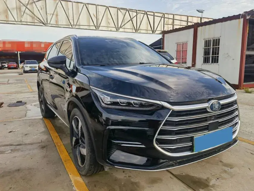 2023 BYD TANG thumbnail 2