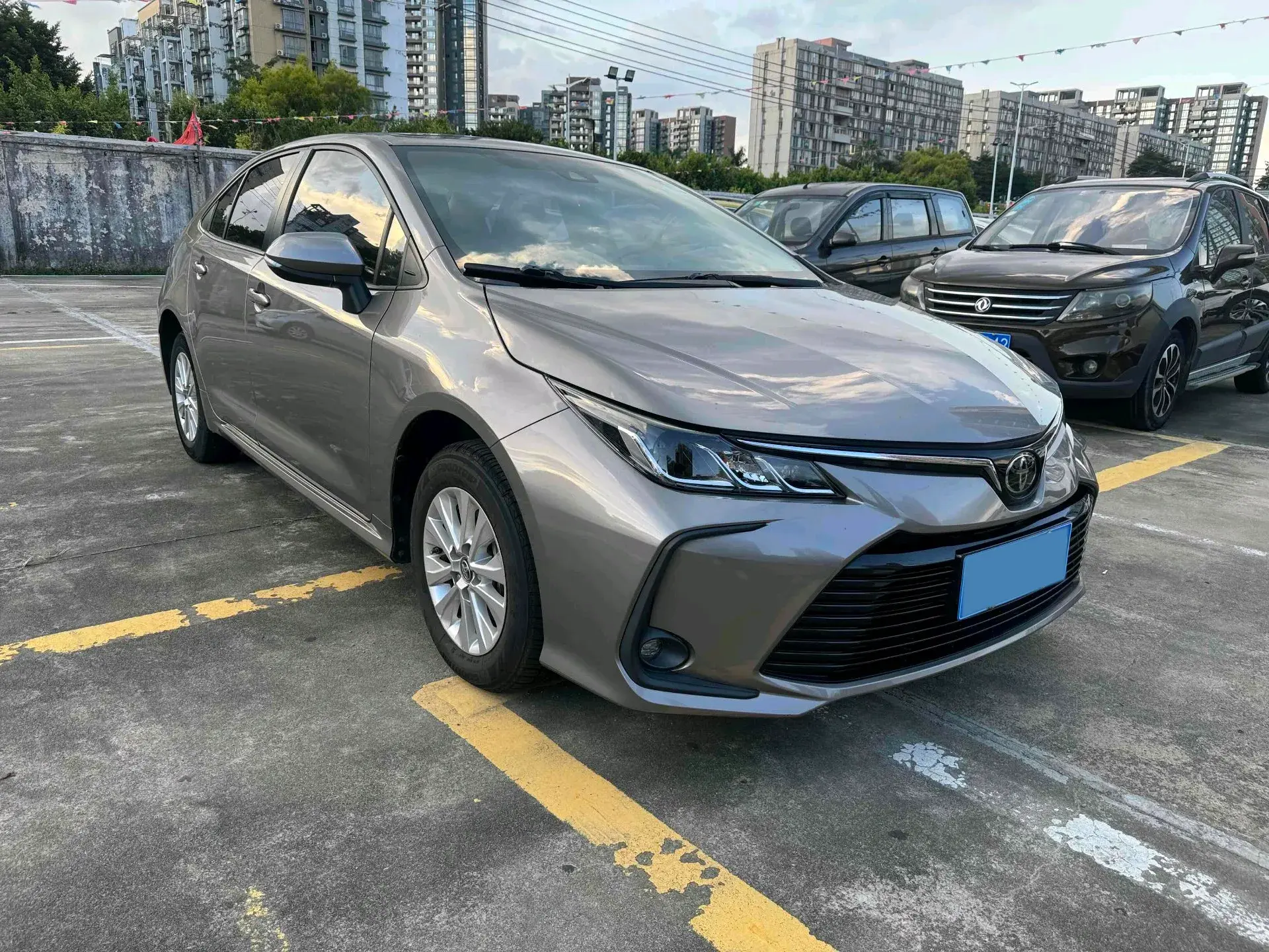 2019 TOYOTA COROLLA thumbnail 3