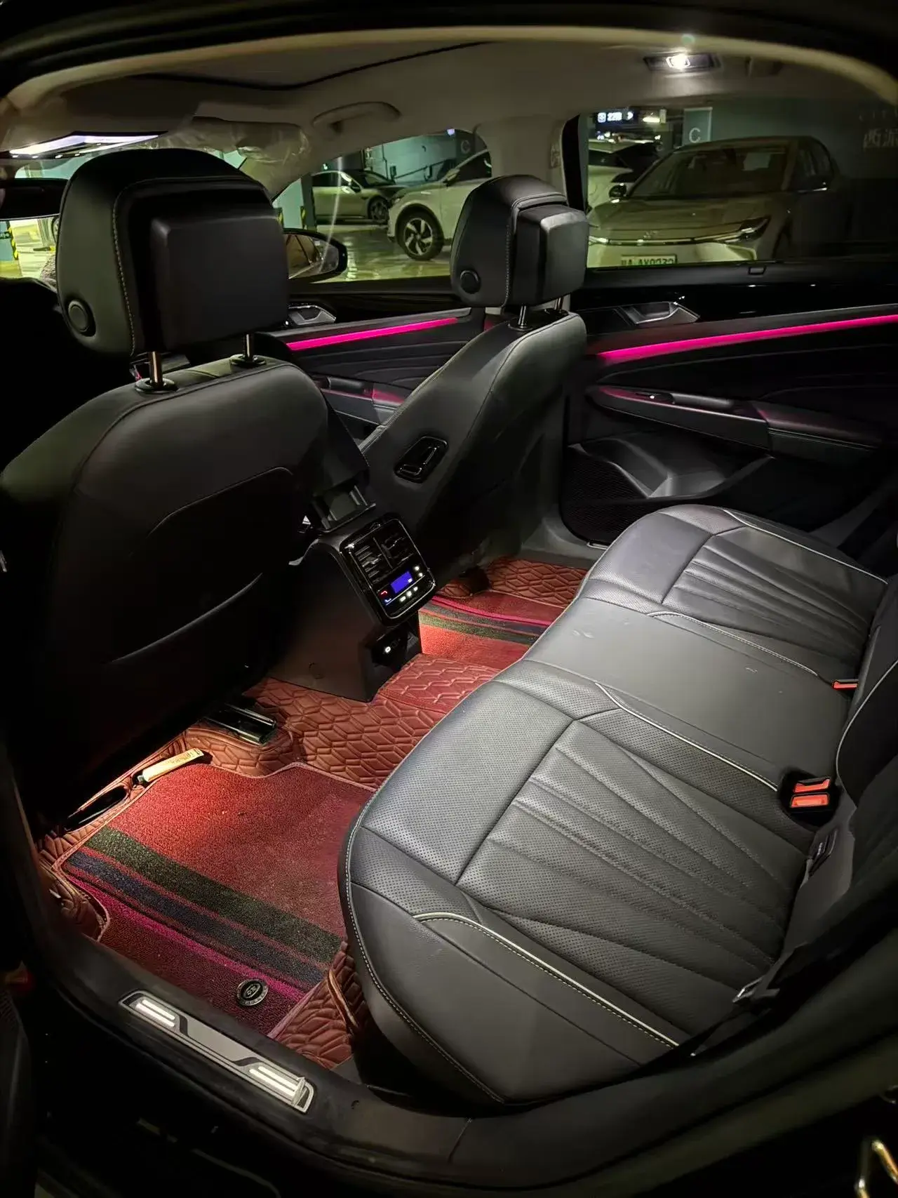 2024 VOLKSWAGEN PASSAT thumbnail 3