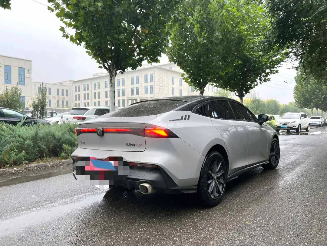 2022 CHANGAN UNI-V thumbnail 4