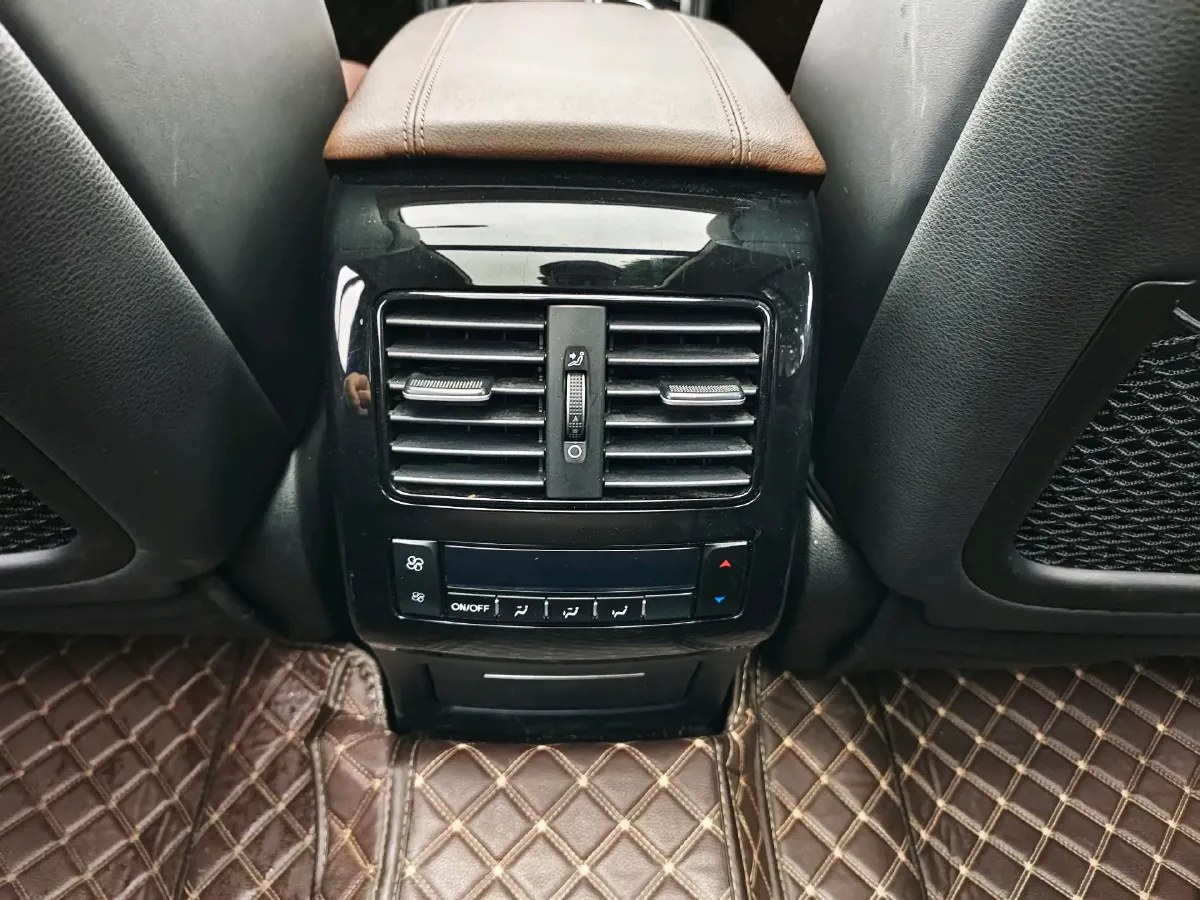 2017 Haval H8 2.0T 190HP L4 8AT,autocango,china used car exporter,china ev exporter,chinese used car exporter,chinese used ev exporter