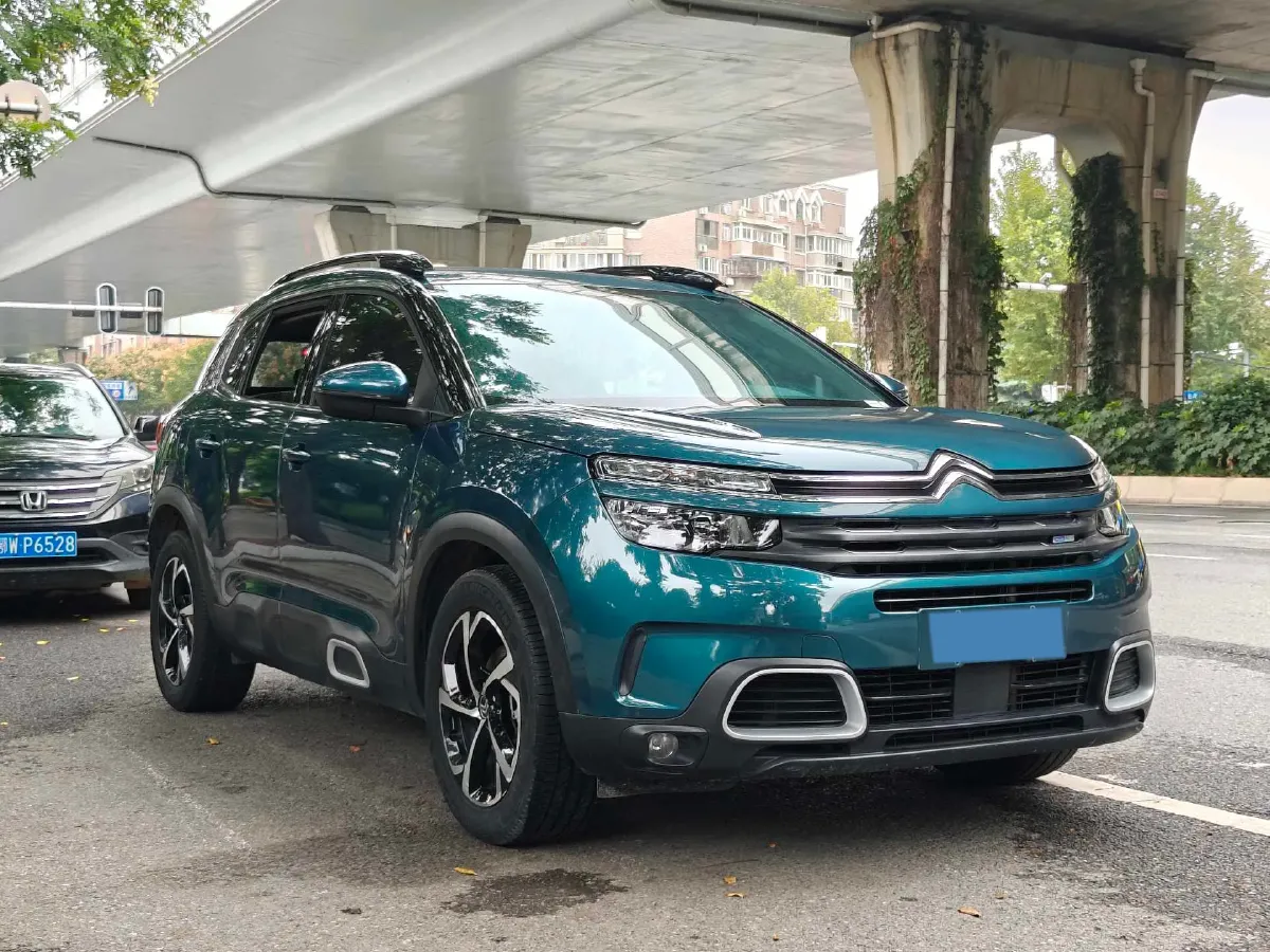 2019 Citroen C5 Aircross 1.6T 167HP L4 6AT,autocango,china used car exporter,china ev exporter,chinese used car exporter,chinese used ev exporter