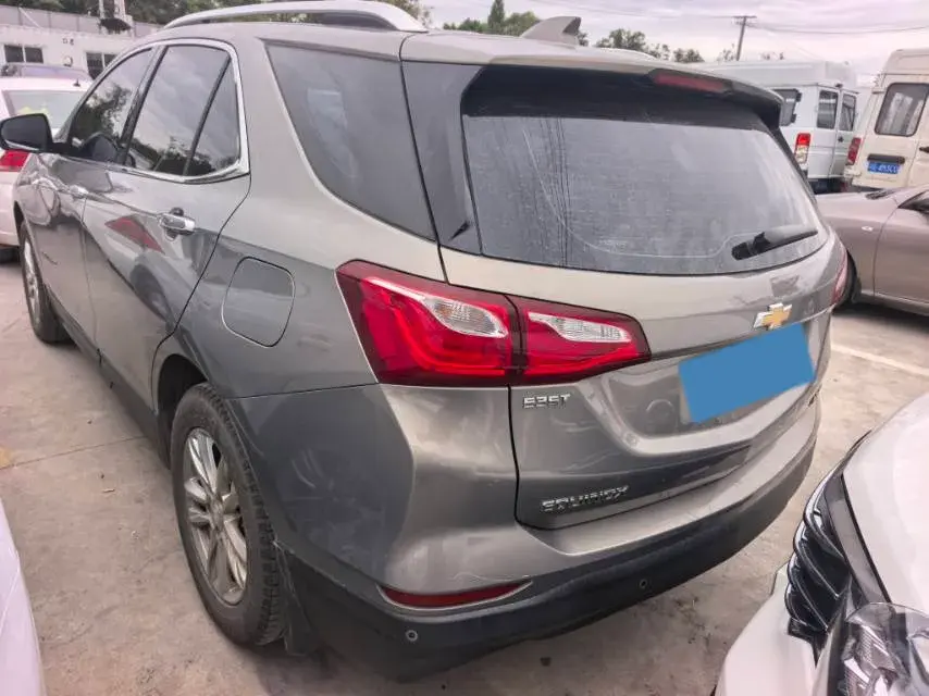 2018 CHEVROLET EQUINOX thumbnail 4