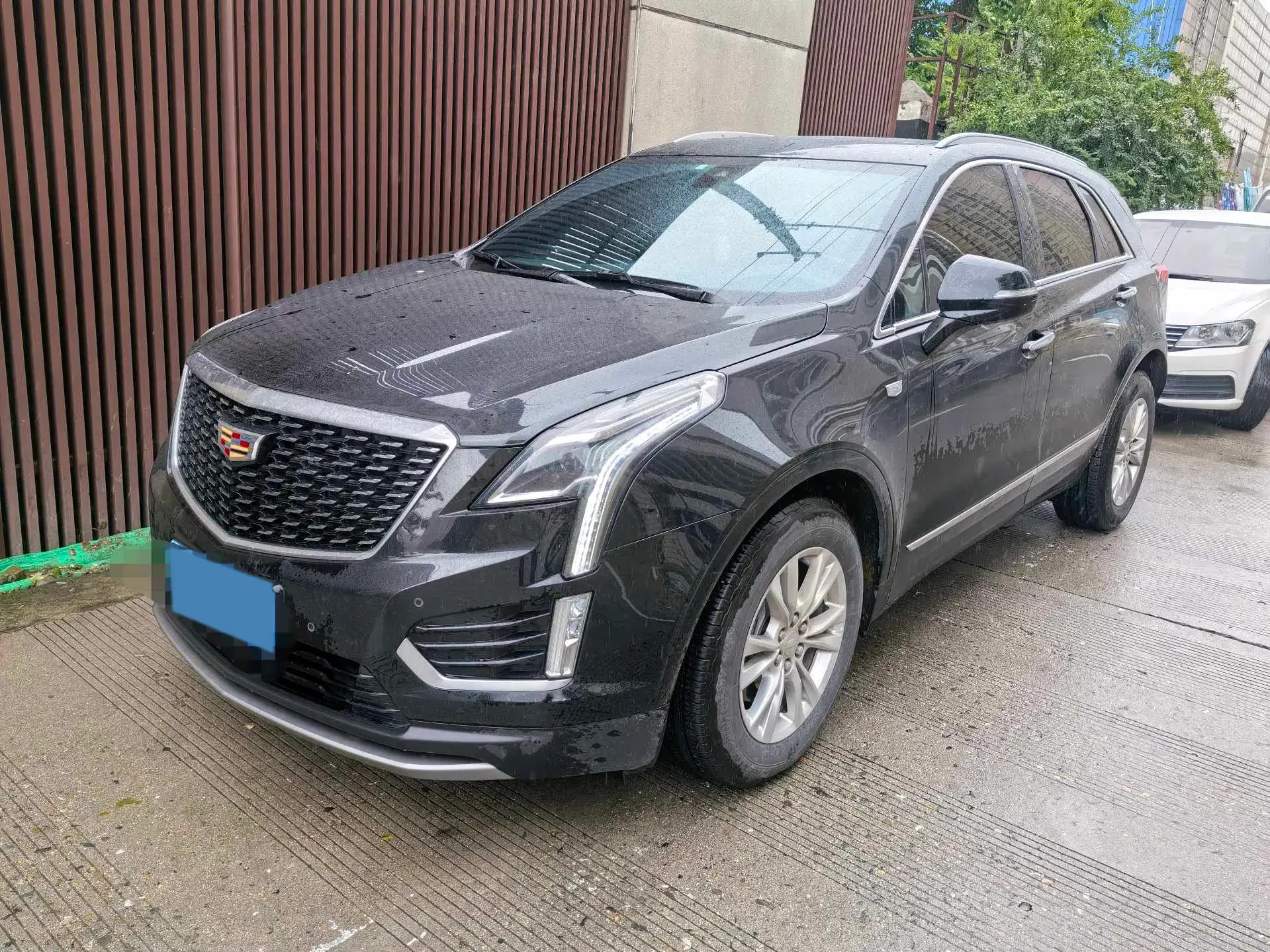 2024 CADILLAC XT5 view 1