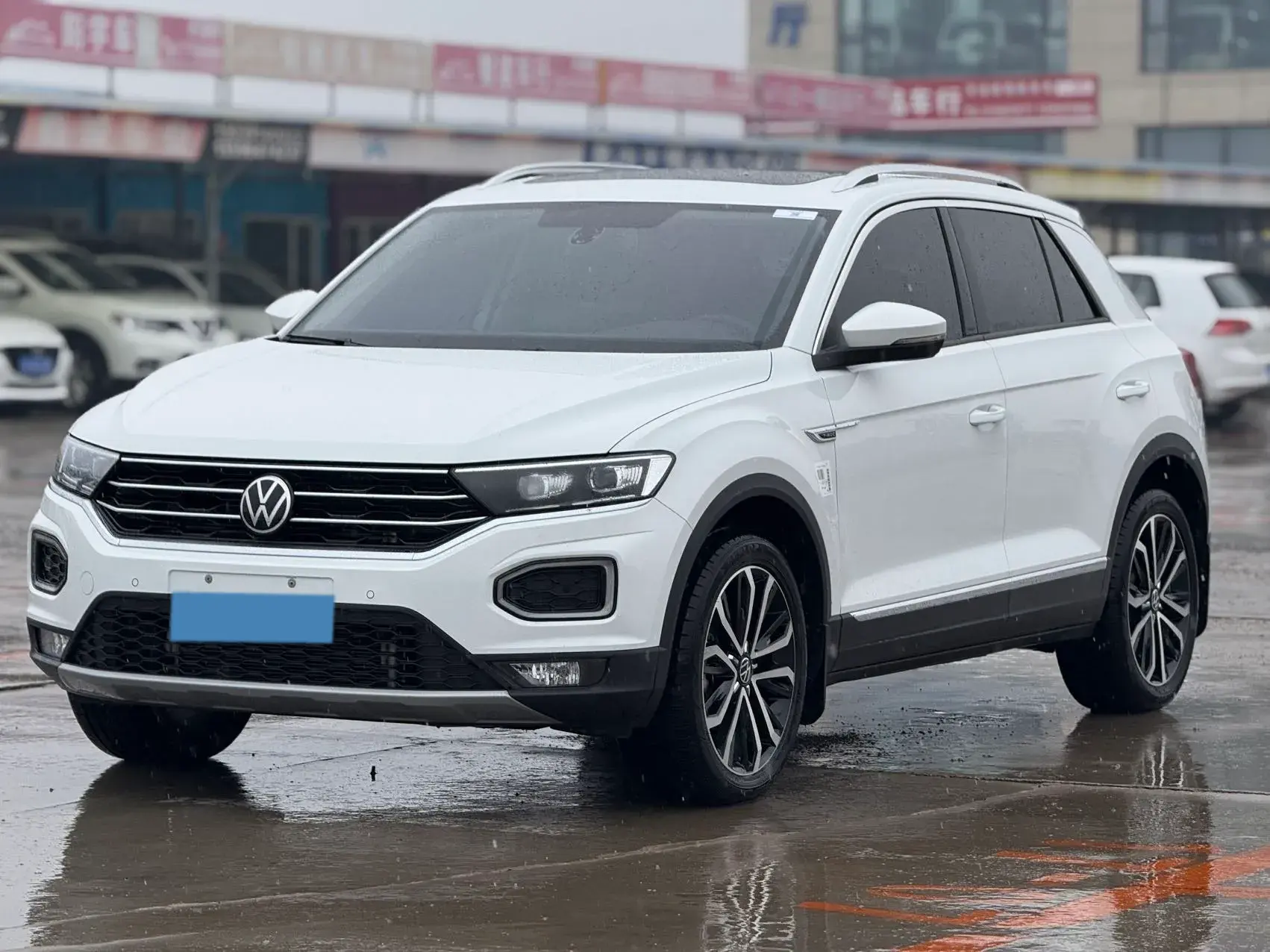 2022 VOLKSWAGEN T-ROC view 1