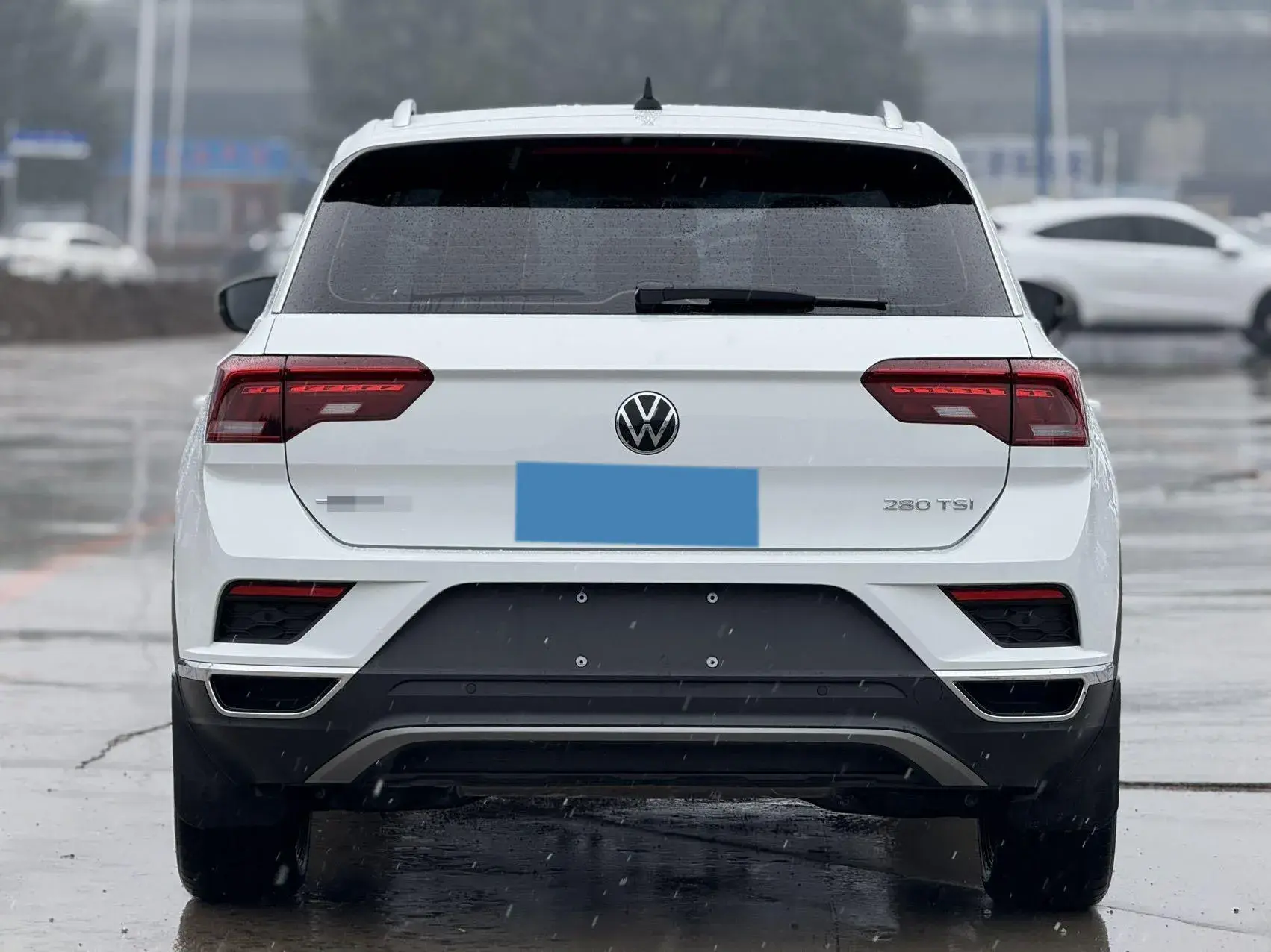 2022 VOLKSWAGEN T-ROC thumbnail 4