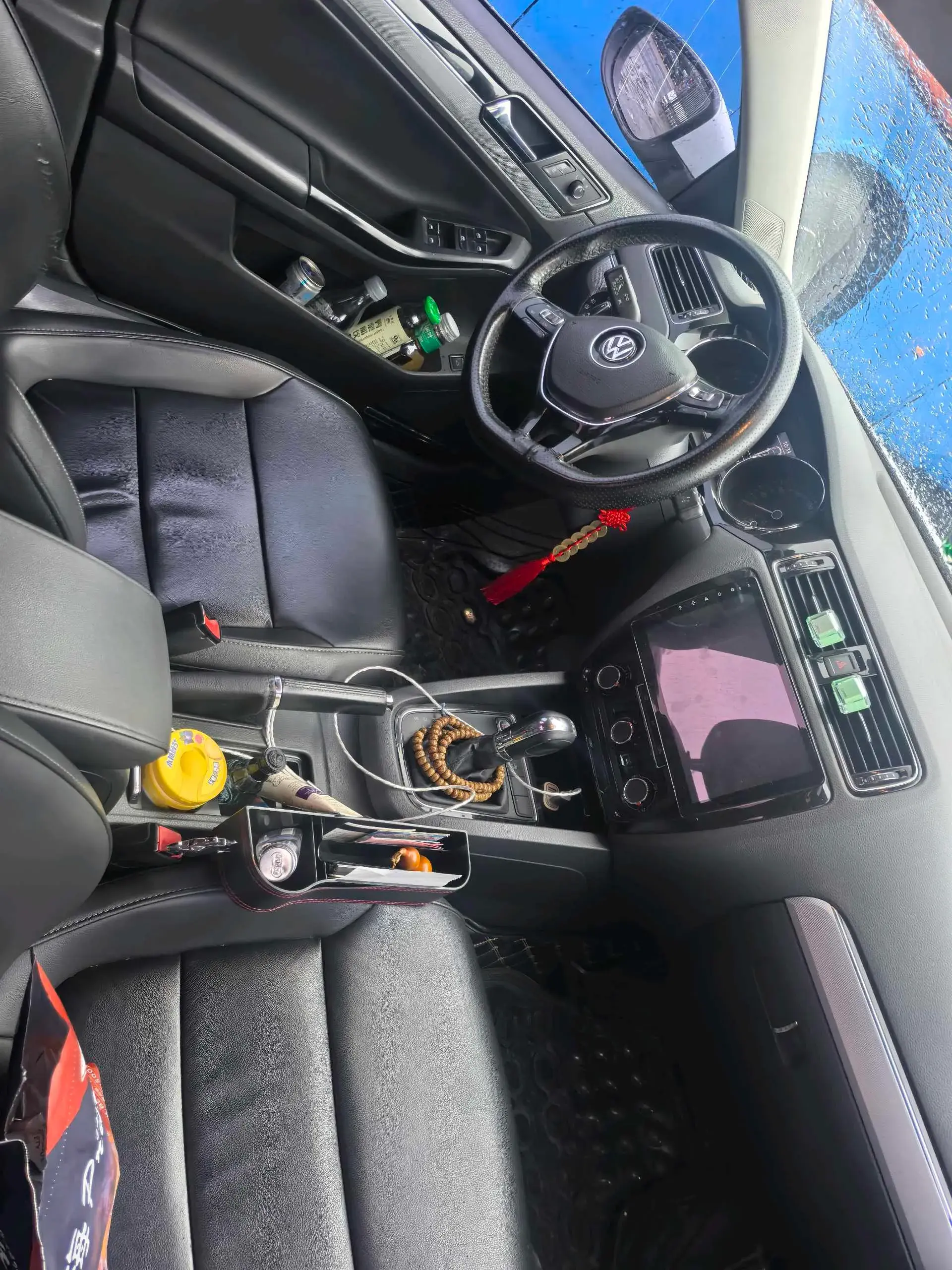 2018 VOLKSWAGEN SAGITAR thumbnail 3