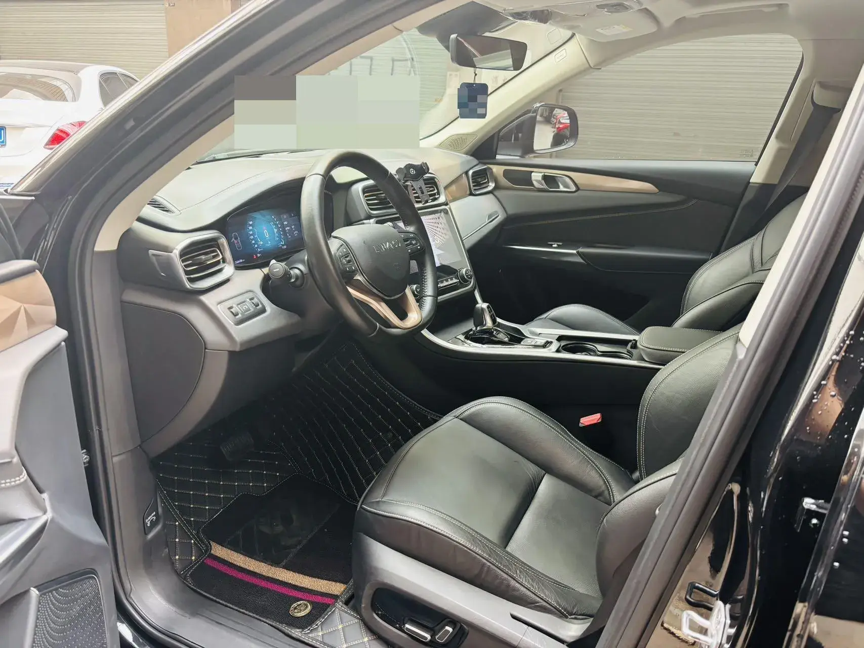 2018 LYNK&CO 01 thumbnail 4