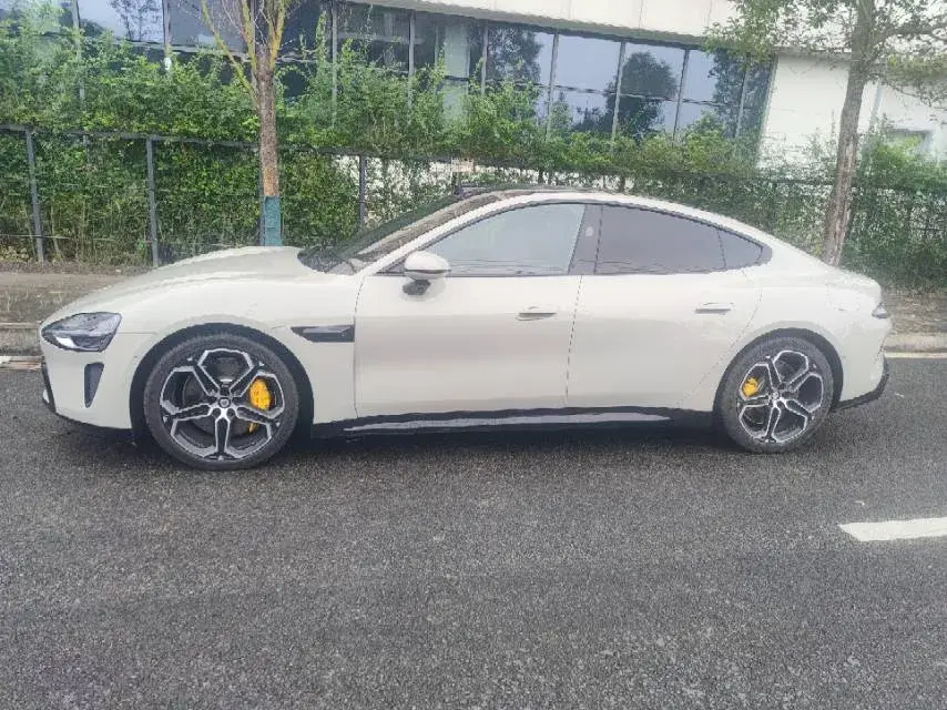 2024 MI SU7 thumbnail 3