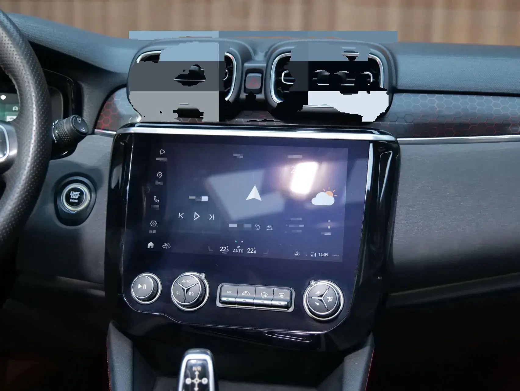 2018 LYNK&CO 02 thumbnail 4