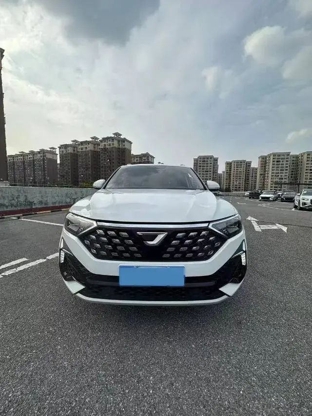 2023 JETTA VS5 thumbnail 2