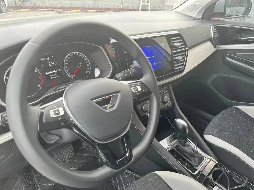 2023 JETTA VS5 thumbnail 4