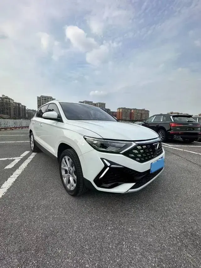 2023 JETTA VS5 thumbnail 3