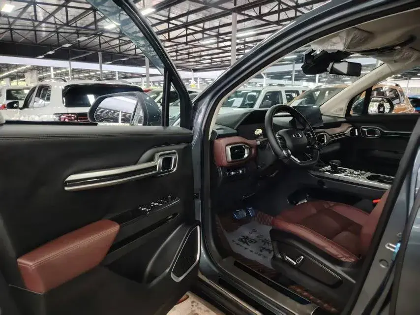 2022 GEELY OKAVANGO thumbnail 4