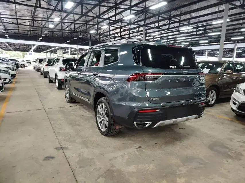 2022 GEELY OKAVANGO thumbnail 3