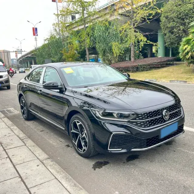 2025 VOLKSWAGEN PASSAT thumbnail 2