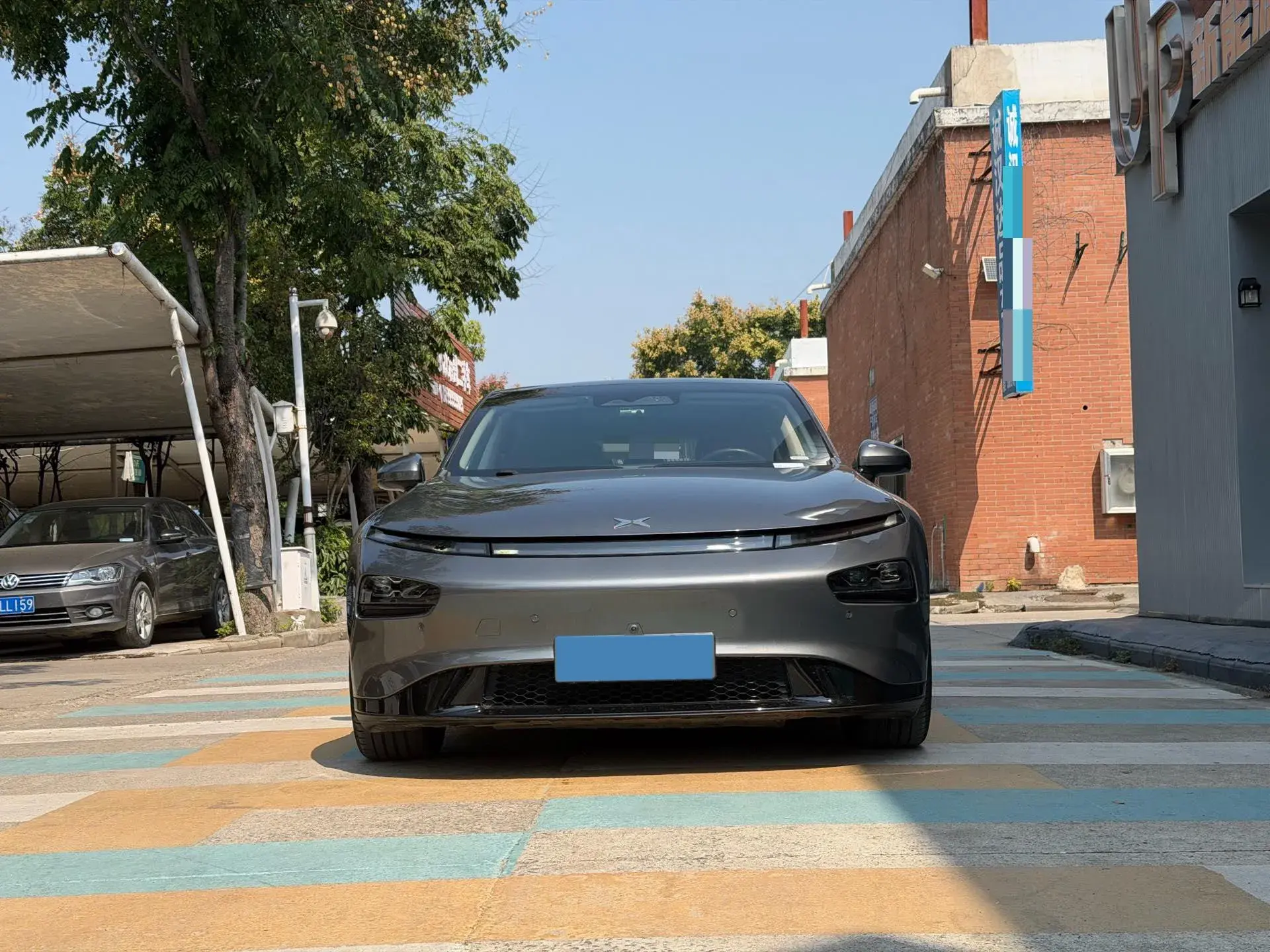 2020 XPENG P7 thumbnail 2