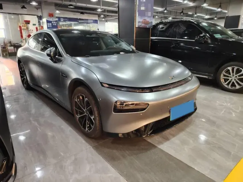 2022 XPENG P7 thumbnail 3